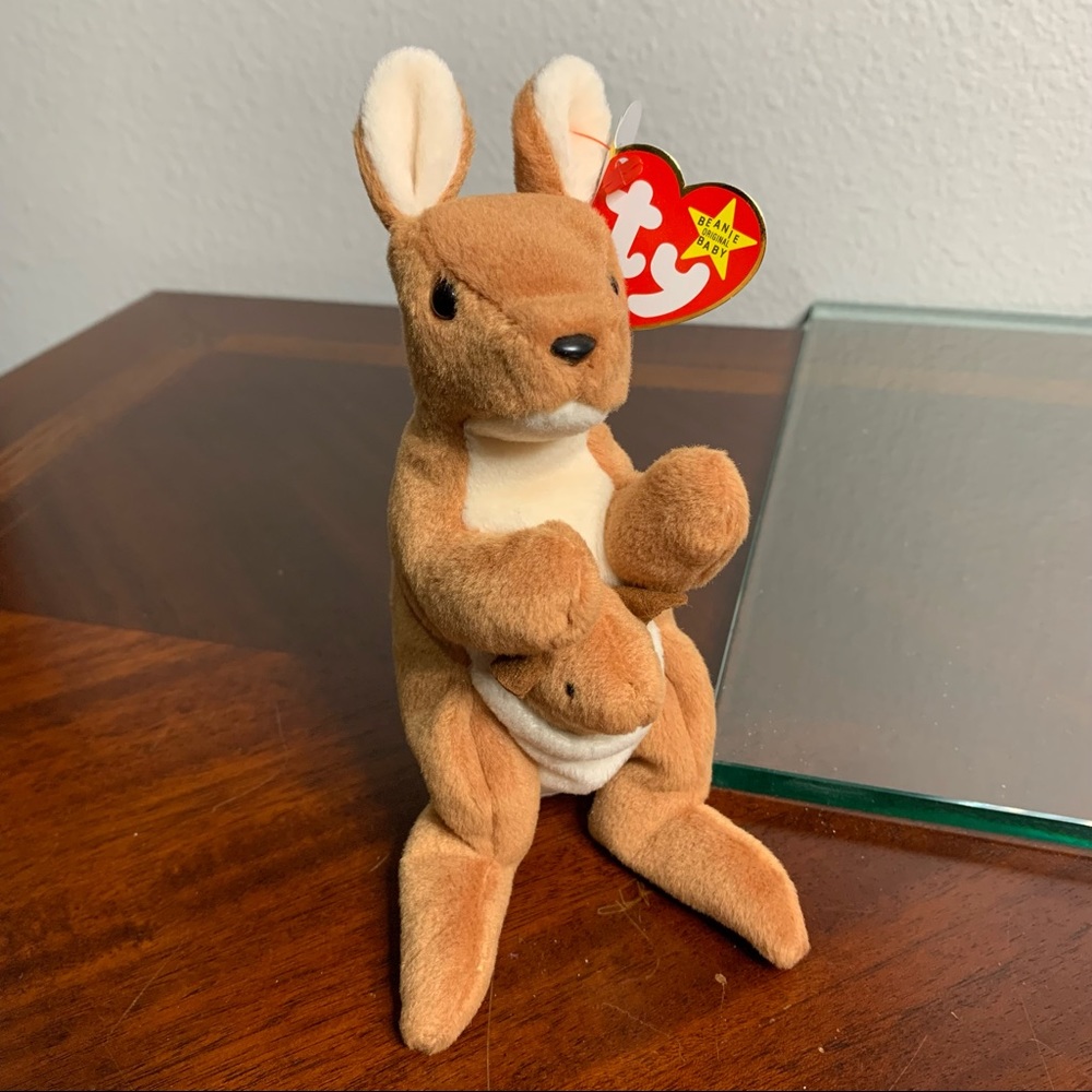 NWT 1996 TY Beanie Babies “Pouch” Kangaroo Stuffie